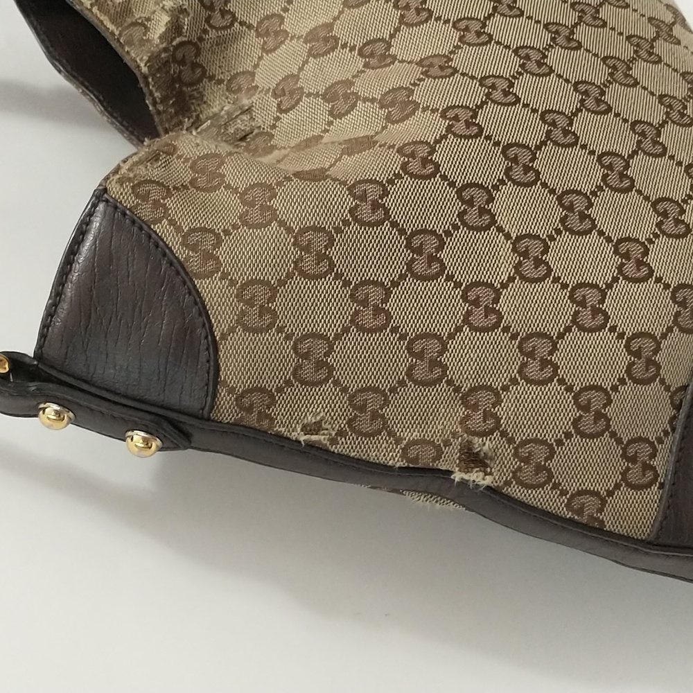 💯 Authentic GUCCI Brown and Cream GG Monogram Canvas Shoulder Bag - Picture 15 of 16